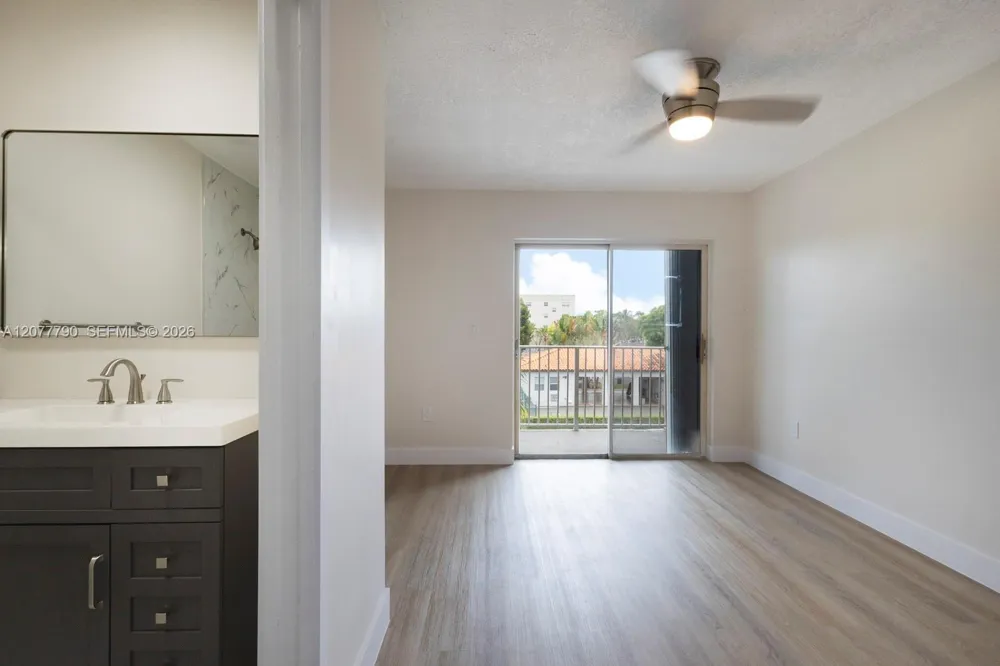 7510 SW 152nd Ave #B207 Miami, FL 33193