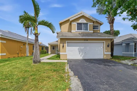 2716 Arrowwood Court