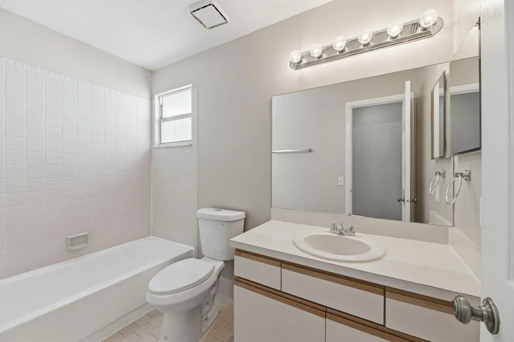2716 Arrowwood Court Davie, FL 33328