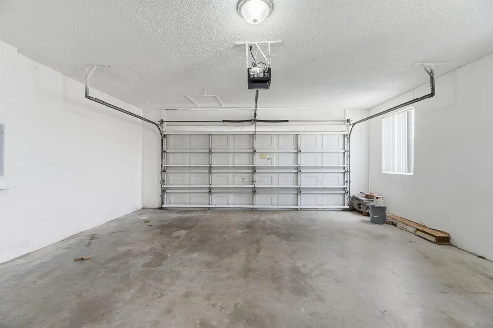 2716 Arrowwood Court Davie, FL 33328