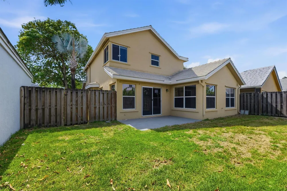 2716 Arrowwood Court Davie, FL 33328