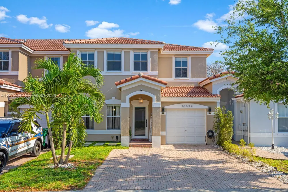 16634 SW 48th Ter #16634 Miami, FL 33185