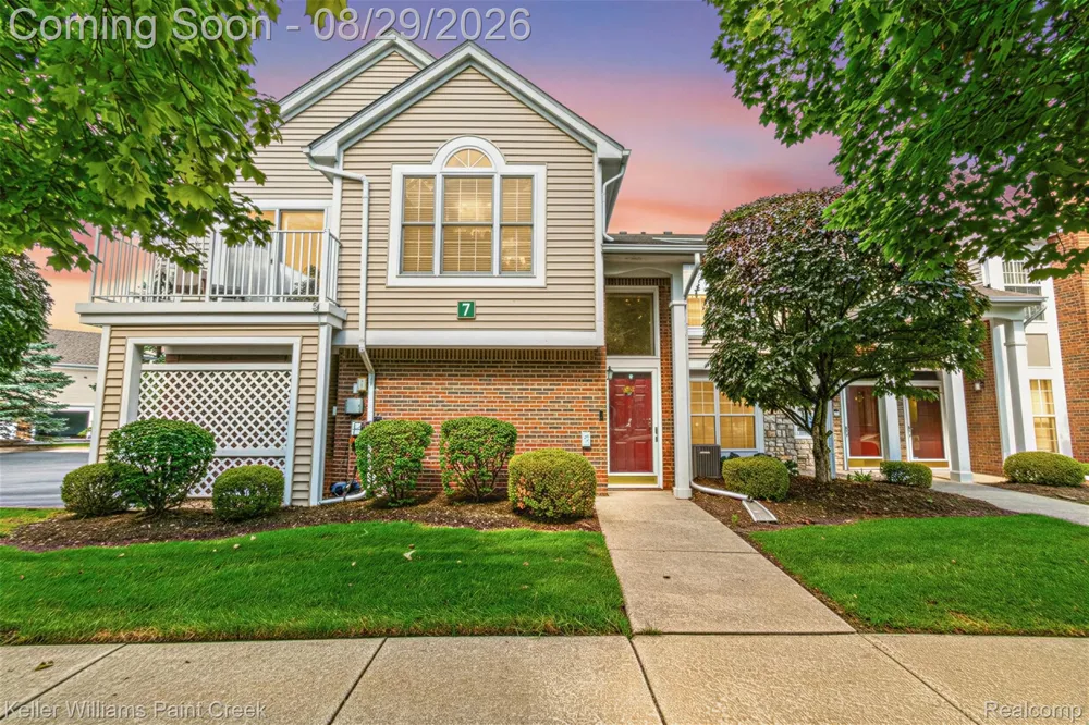 4341 Berkshire Drive #110 Sterling Heights City, MI 48314