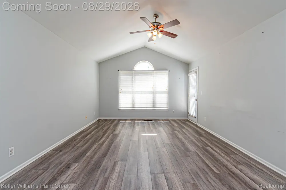 4341 Berkshire Drive #110 Sterling Heights City, MI 48314