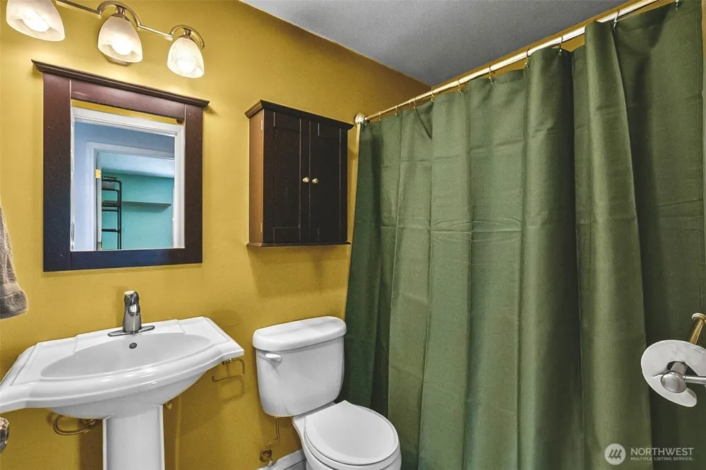 11510 SE 215th Street Kent, WA 98031