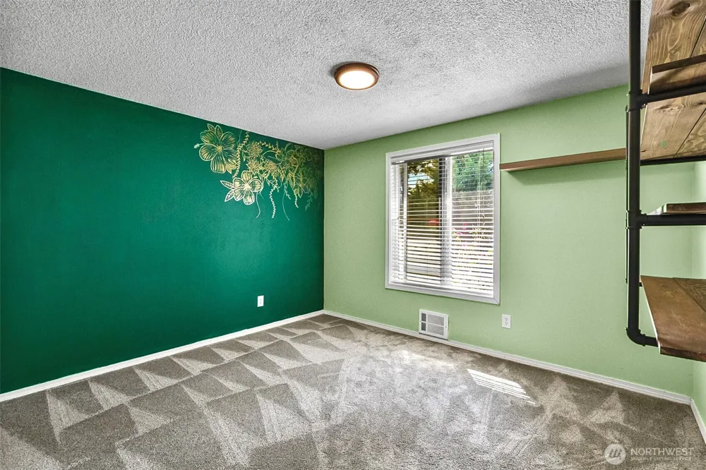 11510 SE 215th Street Kent, WA 98031