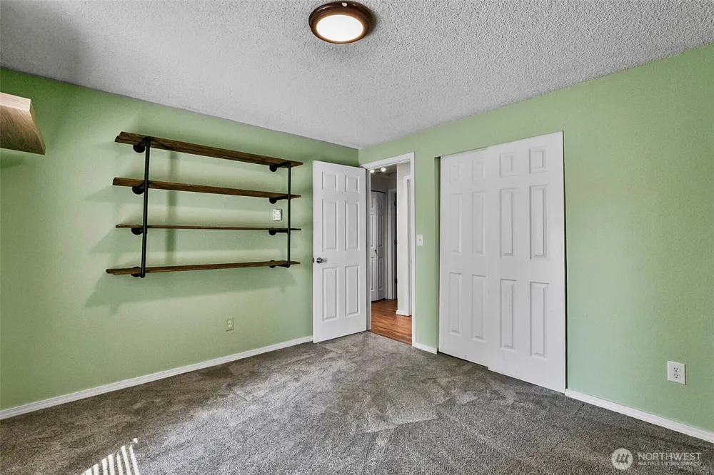 11510 SE 215th Street Kent, WA 98031