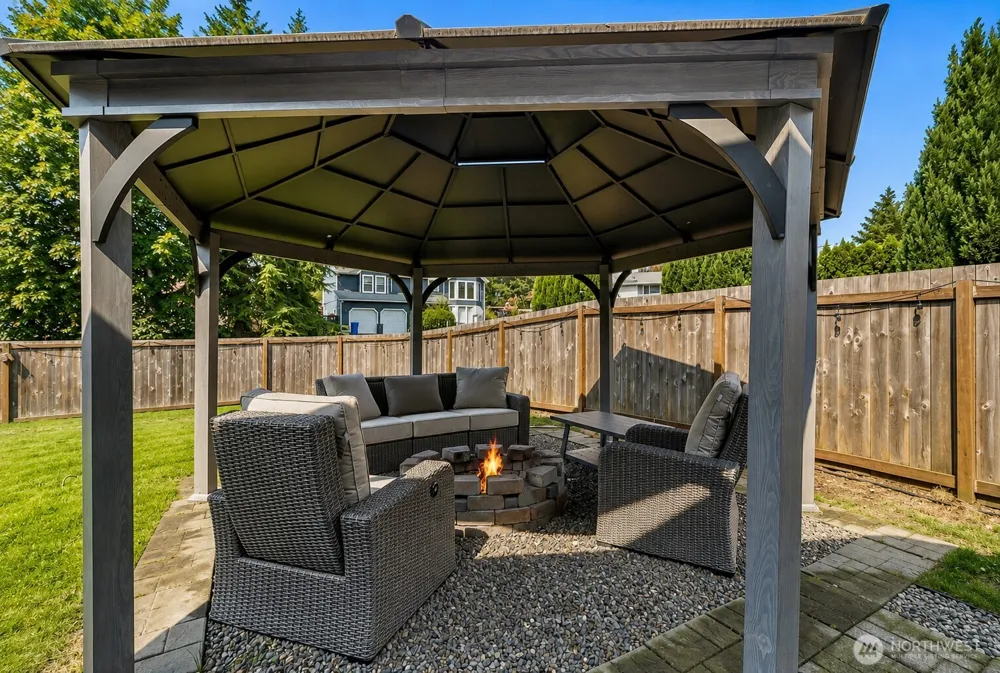 11510 SE 215th Street Kent, WA 98031