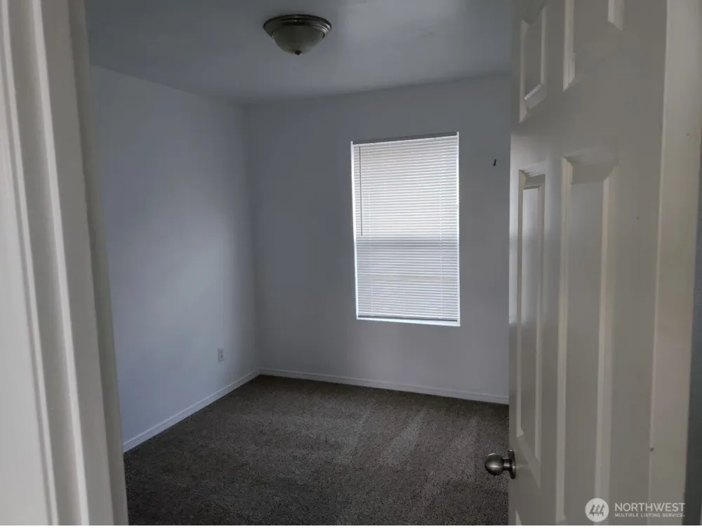23704 117th Place SE #17 Kent, WA 98031