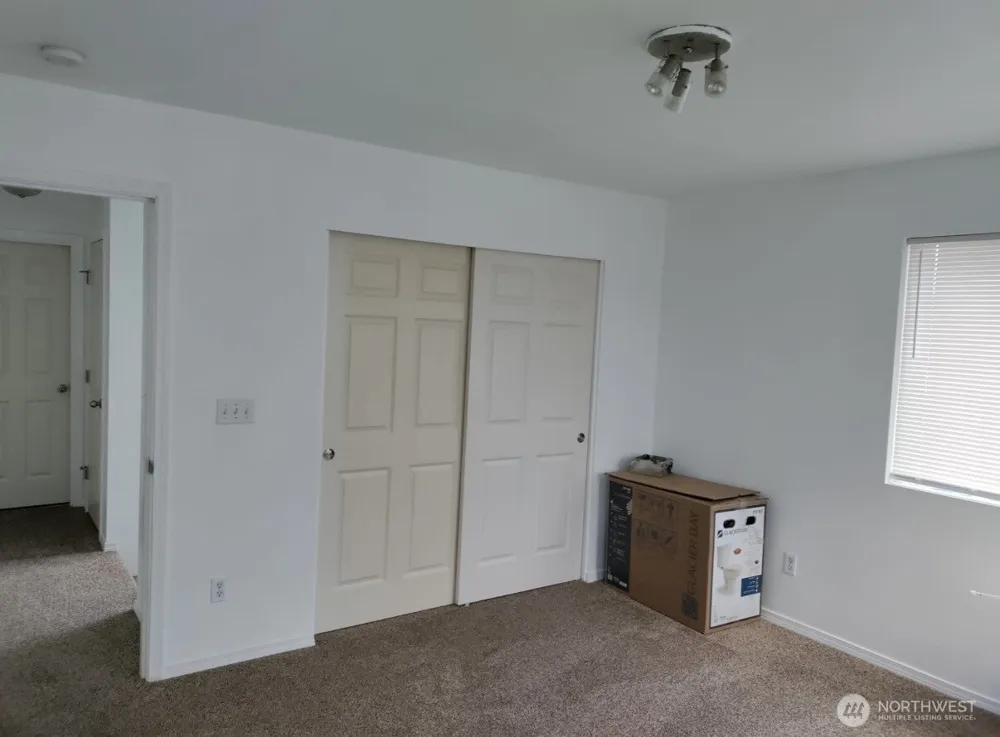 23704 117th Place SE #17 Kent, WA 98031