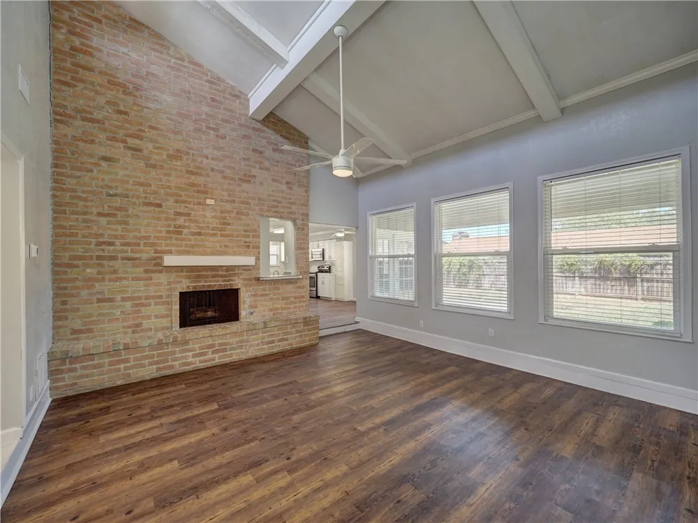 2114 Matagorda Drive Portland, TX 78374