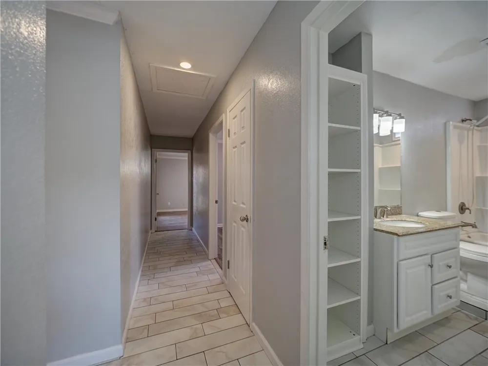 2114 Matagorda Drive Portland, TX 78374