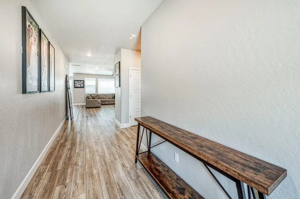 697 Expedition Way Madera, CA 93636