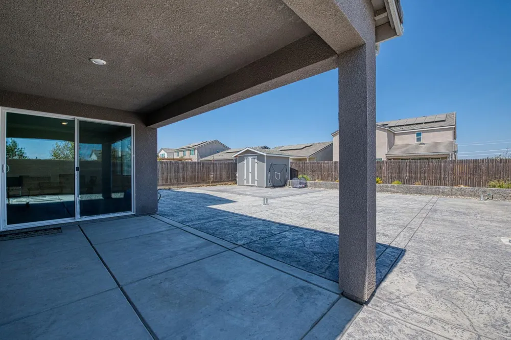 697 Expedition Way Madera, CA 93636