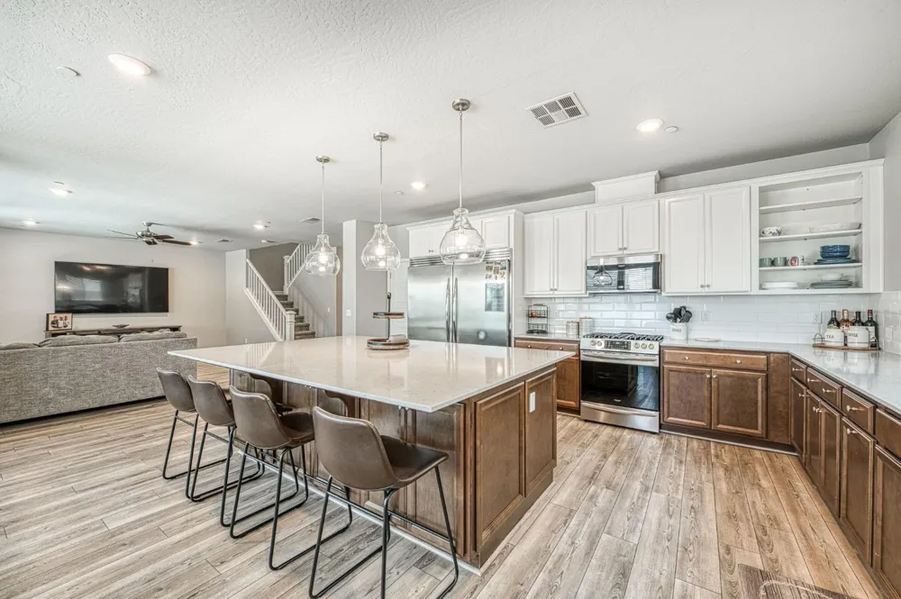 697 Expedition Way Madera, CA 93636