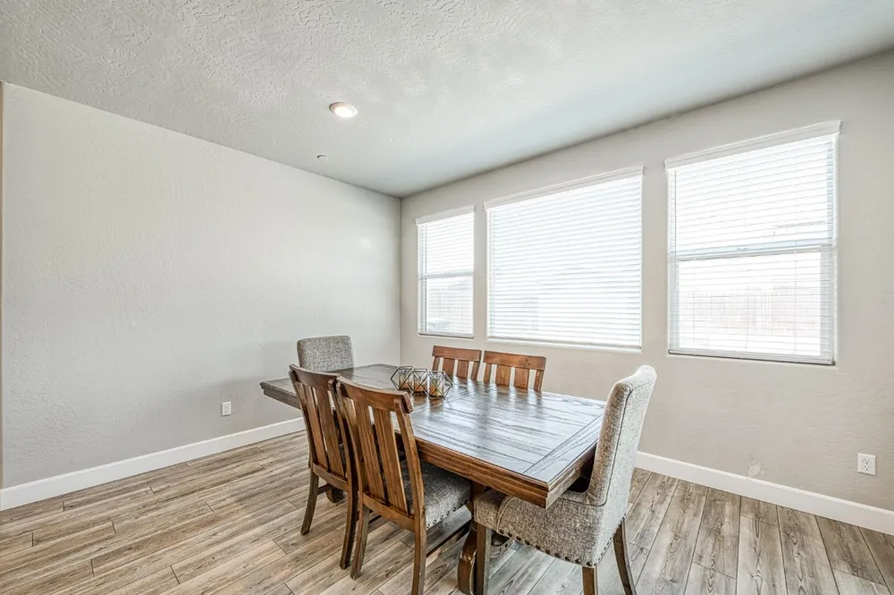 697 Expedition Way Madera, CA 93636