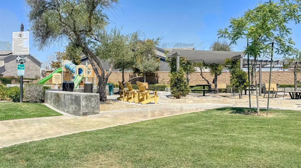 697 Expedition Way Madera, CA 93636