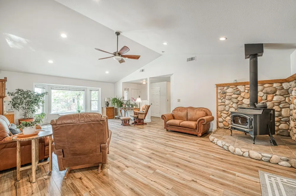 44585 Spring Hill Road Coarsegold, CA 93614