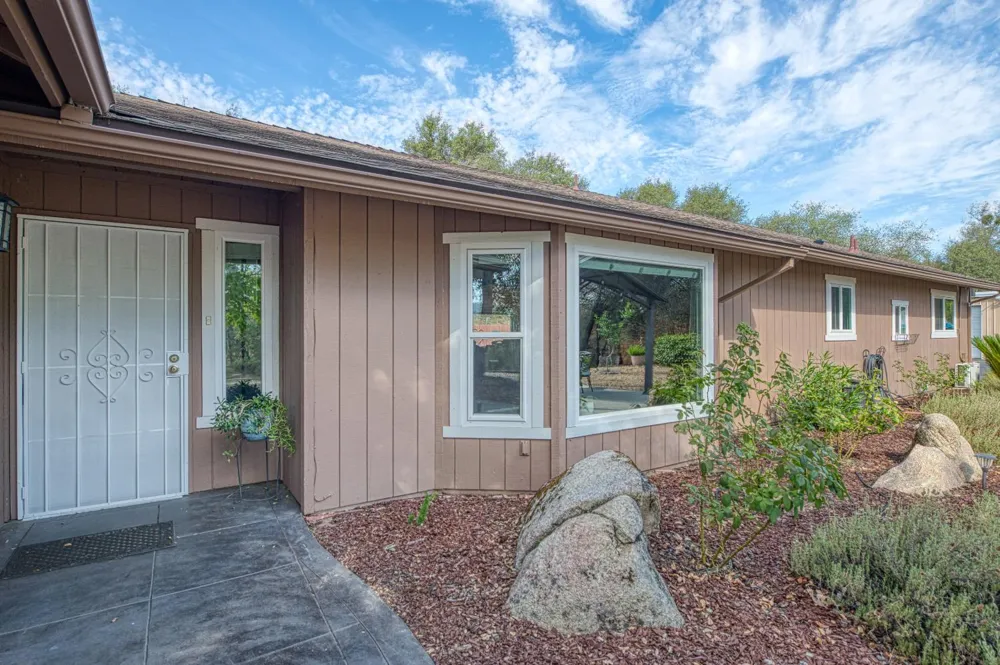 44585 Spring Hill Road Coarsegold, CA 93614