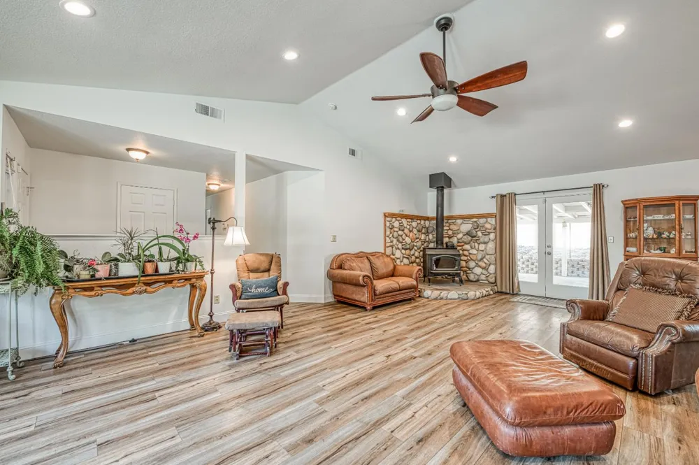 44585 Spring Hill Road Coarsegold, CA 93614