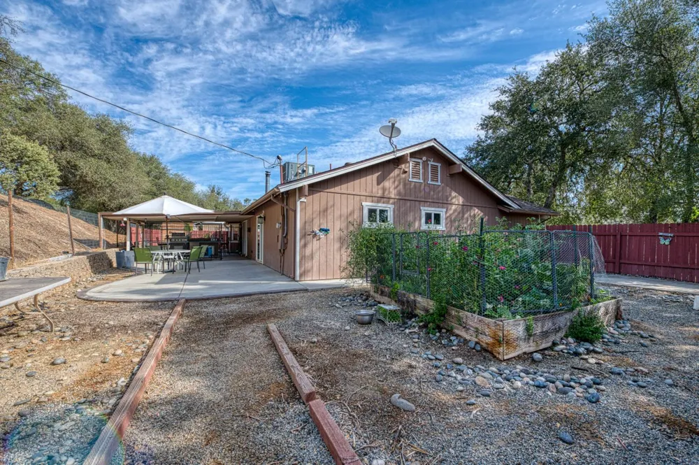 44585 Spring Hill Road Coarsegold, CA 93614