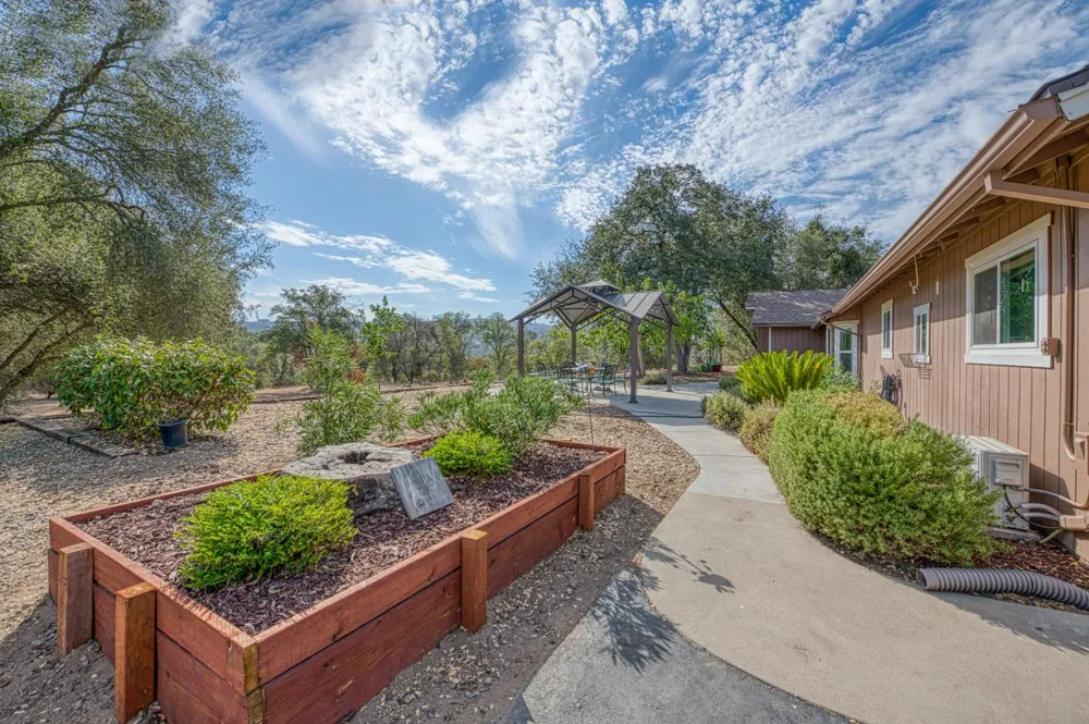 44585 Spring Hill Road Coarsegold, CA 93614