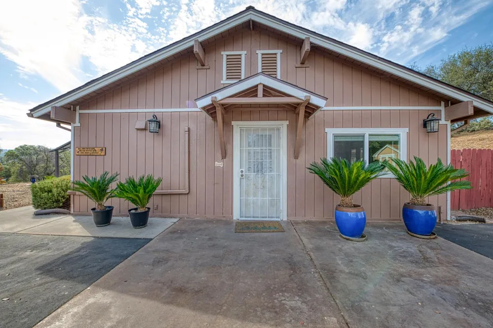 44585 Spring Hill Road Coarsegold, CA 93614