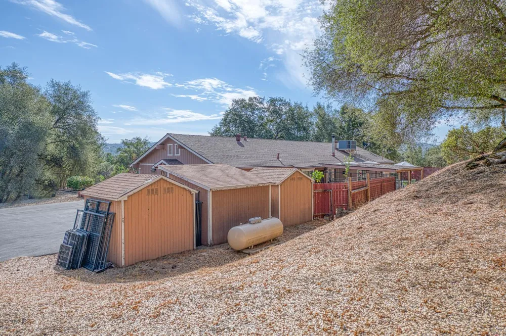 44585 Spring Hill Road Coarsegold, CA 93614