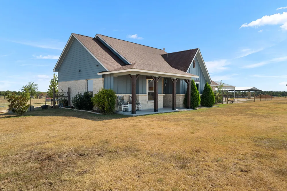 3083 HWY 138 Florence, TX 76527