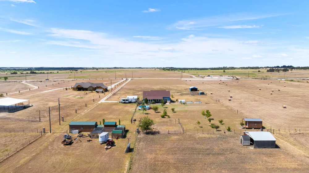 3083 HWY 138 Florence, TX 76527