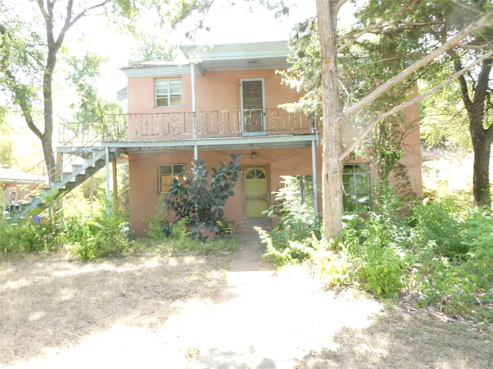 4005 Maplewood Avenue #B Austin, TX 78722