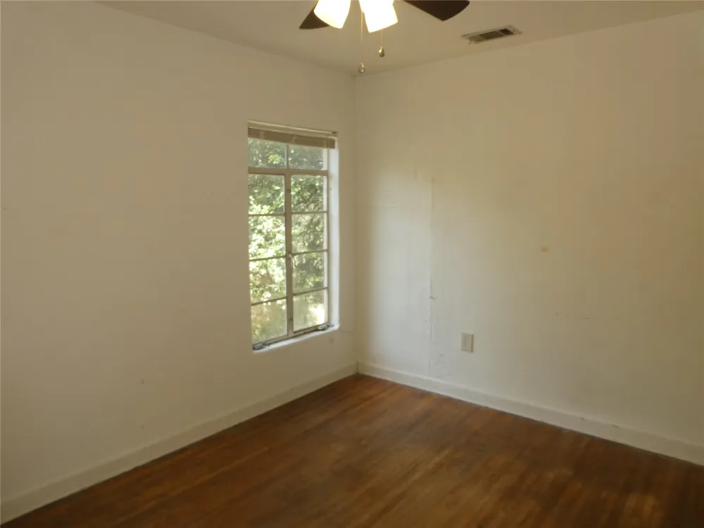 4005 Maplewood Avenue #B Austin, TX 78722