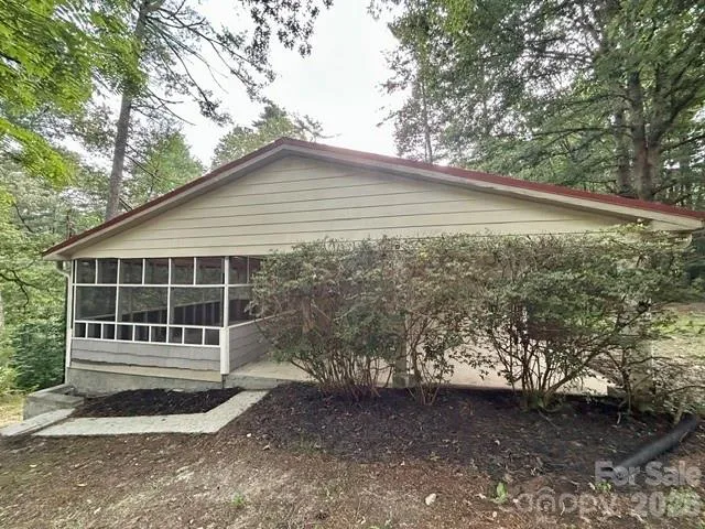 62 Kinard Lane Penrose, NC 28766