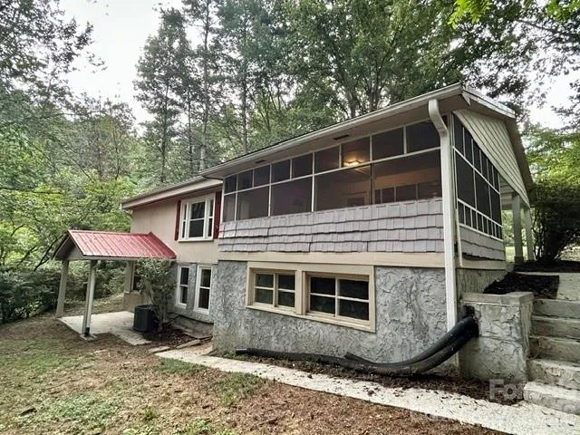 62 Kinard Lane Penrose, NC 28766