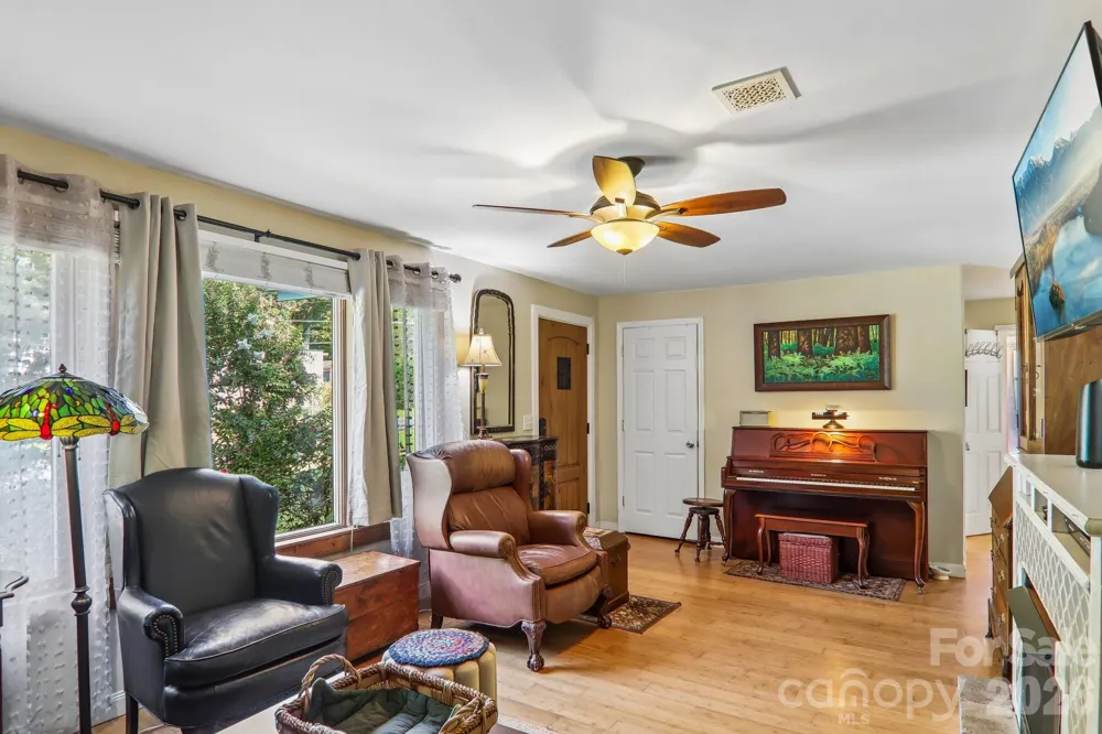 550 Lickstone Road Waynesville, NC 28786