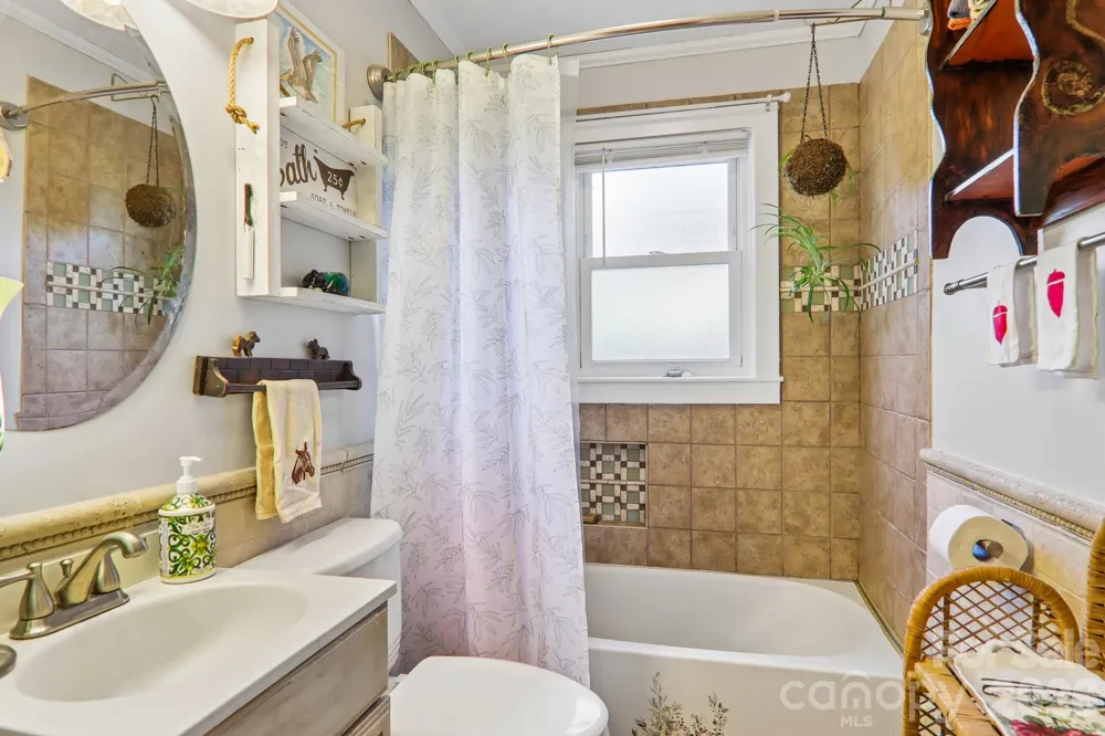 550 Lickstone Road Waynesville, NC 28786