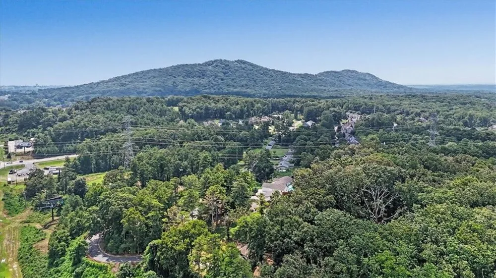 1741 Lucy Drive NW Kennesaw, GA 30152