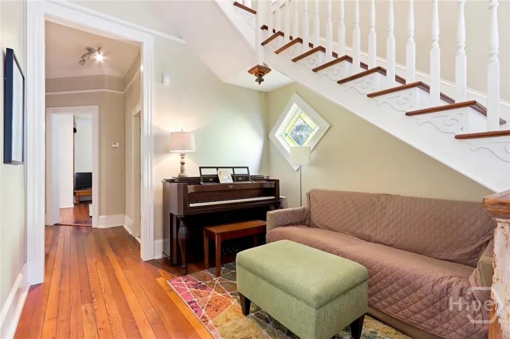 19 E 39th Street Savannah, GA 31401
