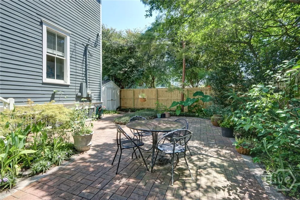 19 E 39th Street Savannah, GA 31401