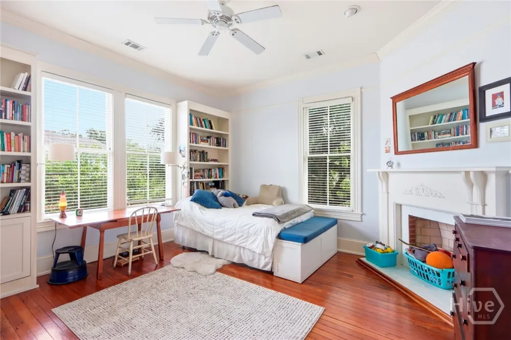 19 E 39th Street Savannah, GA 31401