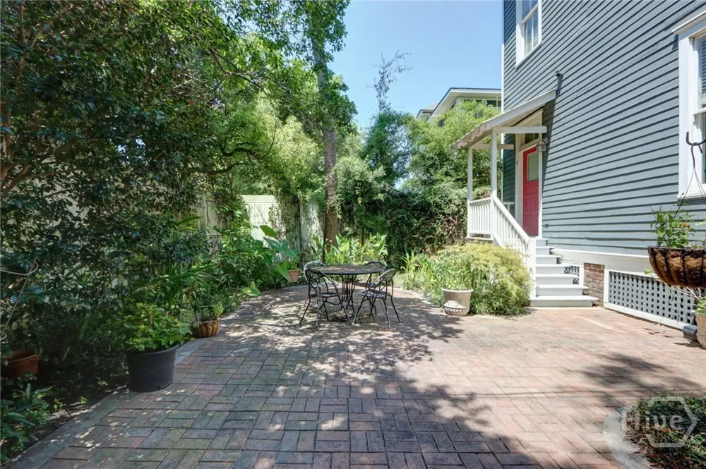 19 E 39th Street Savannah, GA 31401