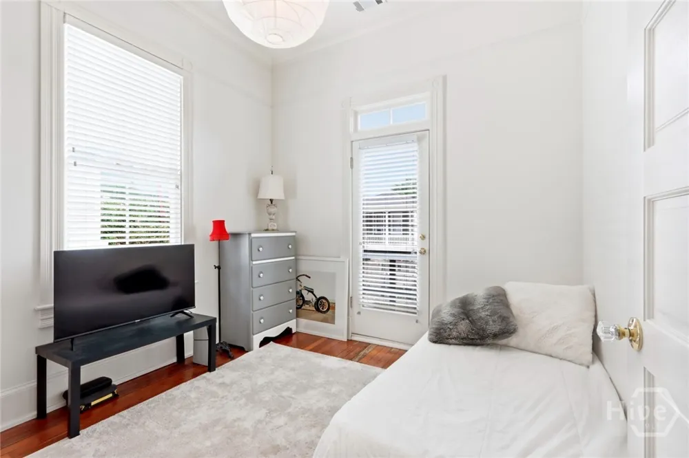 19 E 39th Street Savannah, GA 31401
