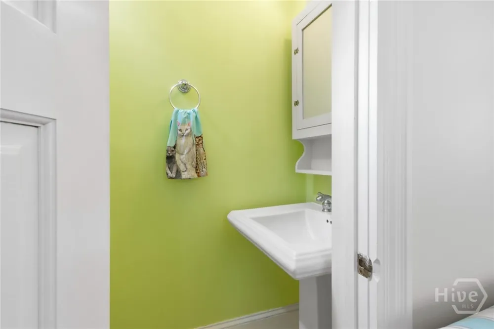 19 E 39th Street Savannah, GA 31401