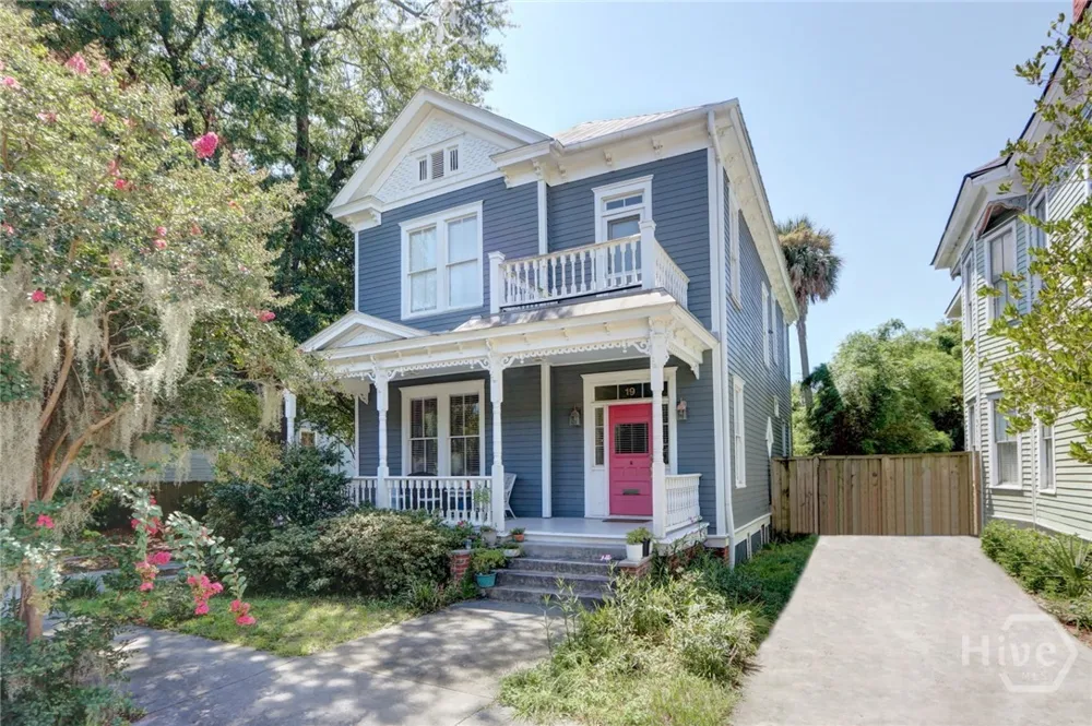 19 E 39th Street Savannah, GA 31401