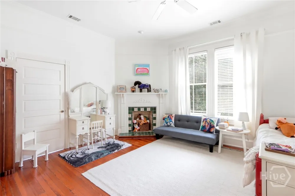 19 E 39th Street Savannah, GA 31401