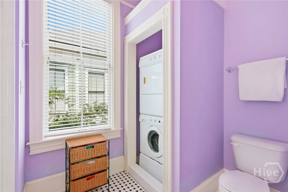 19 E 39th Street Savannah, GA 31401