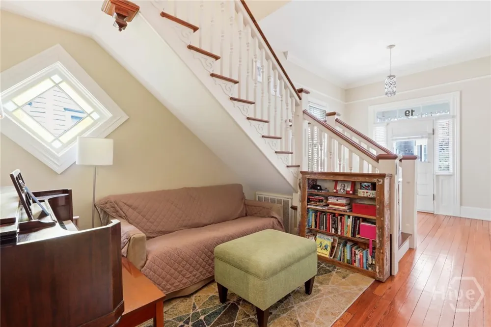 19 E 39th Street Savannah, GA 31401