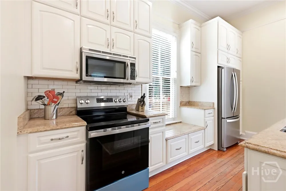 19 E 39th Street Savannah, GA 31401