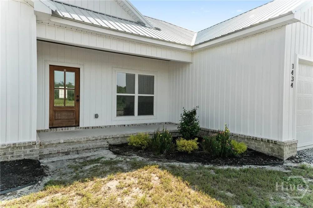 1434 Paris Avenue Swainsboro, GA 30401