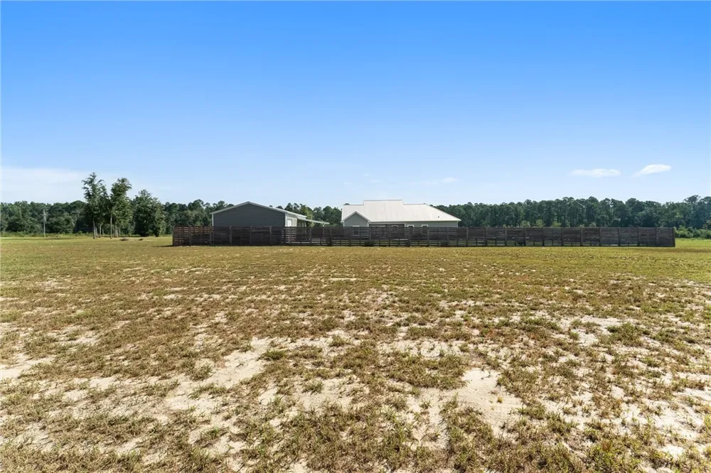 1434 Paris Avenue Swainsboro, GA 30401